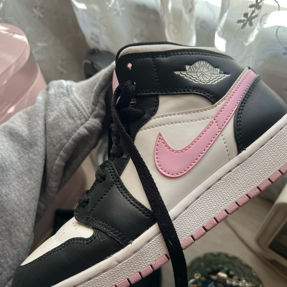 White black light arctic pink jordan 1 mid
